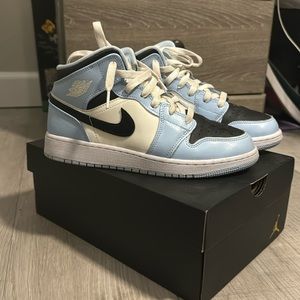 Air Jordan 1 Mid GS 'Ice Blue